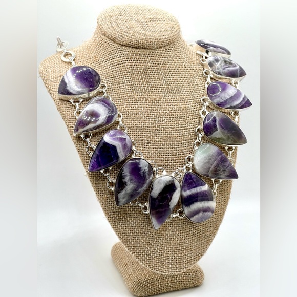 Beautiful Almond Shape Chevron Amethyst Necklace - Picture 4 of 12